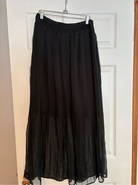 Cove Black Pleated Maxi Skirt